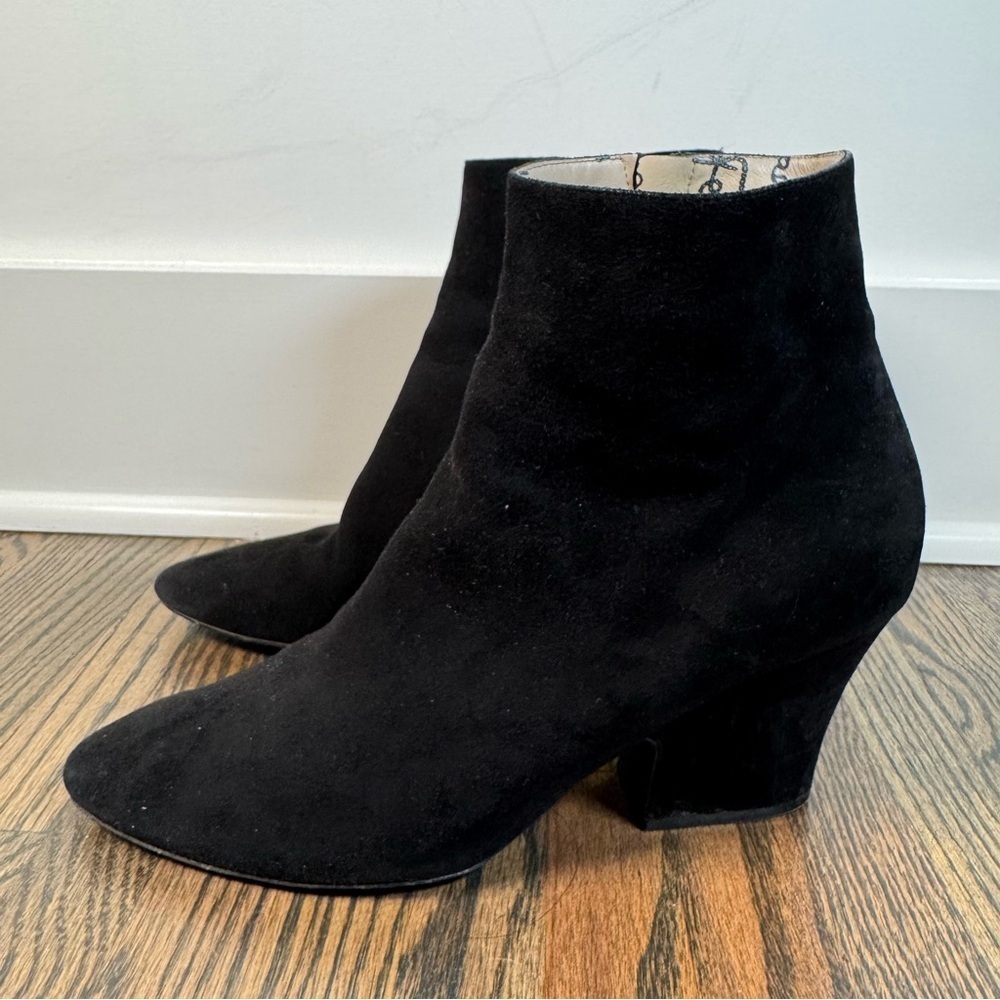 Salvatore Ferragamo Shirin black suede ankle boots size 10 - Picture 4 of 8